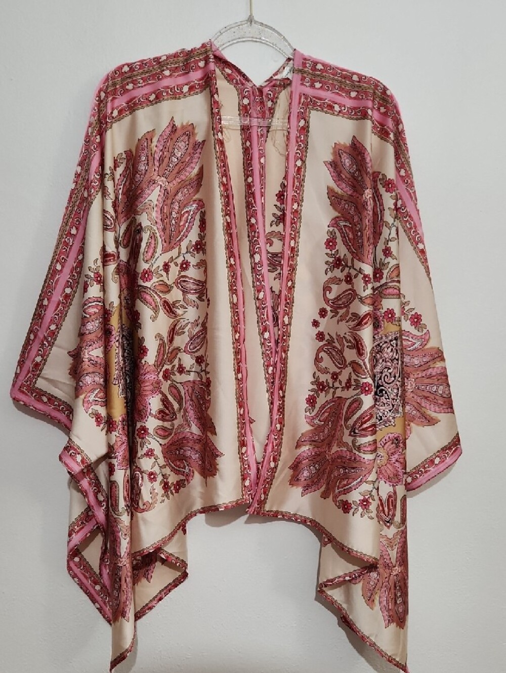NWOT Magnolia boho Whimsical Fairy Paisley Silky Festival Beach Kimono - Picture 2 of 9